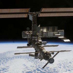 1280px-ISS_October_2002