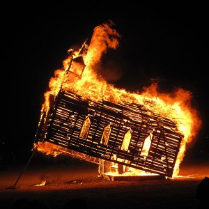 800px-Burning_Man_2013_Church_Trap_fire_(9657162677)