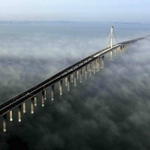 Danyang–Kunshan-Grand-Bridge-mist